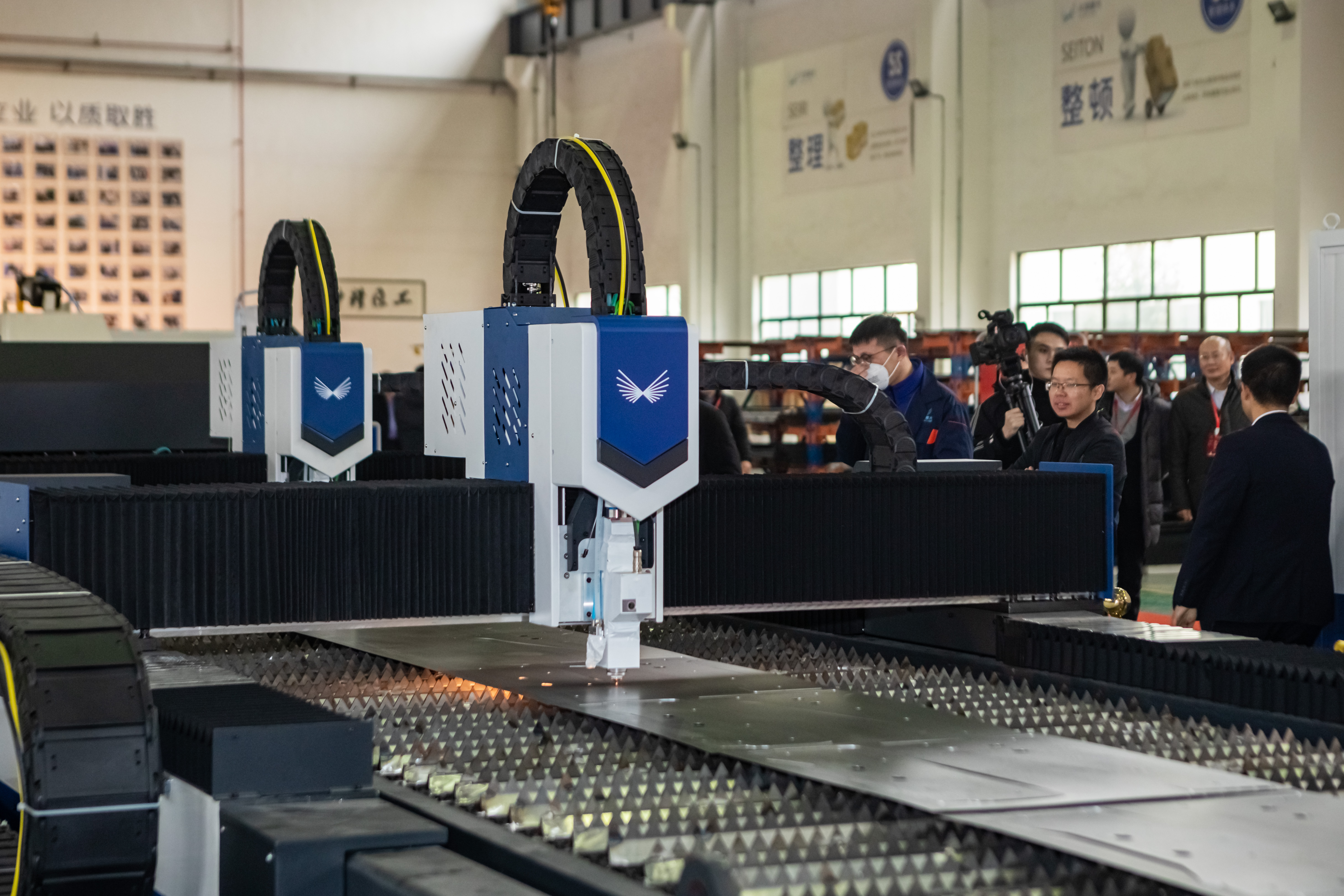 1747121242487257.jpg Q87A4561.jpg